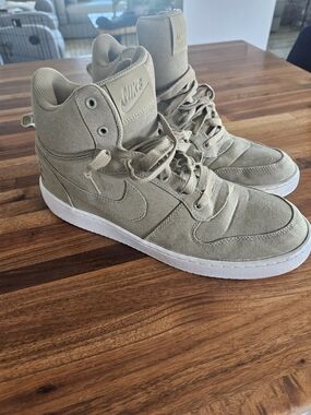 Nike Court Borough Mid Prem